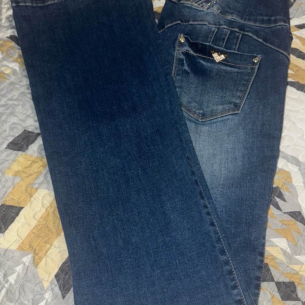 Classic Blue Women's Jeans/ Colombiano
